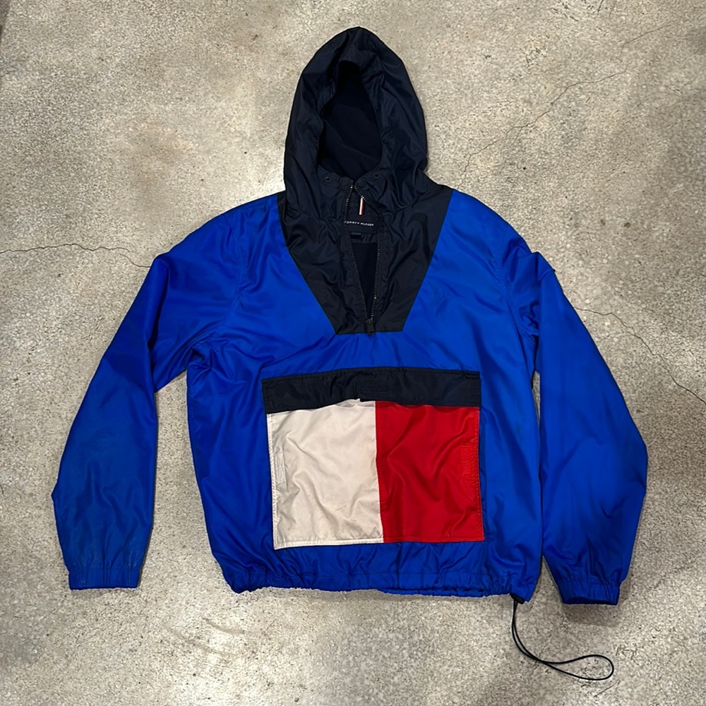 Used Men’s Large Tommy Hilfiger 1/4 Zip Windbreaker.